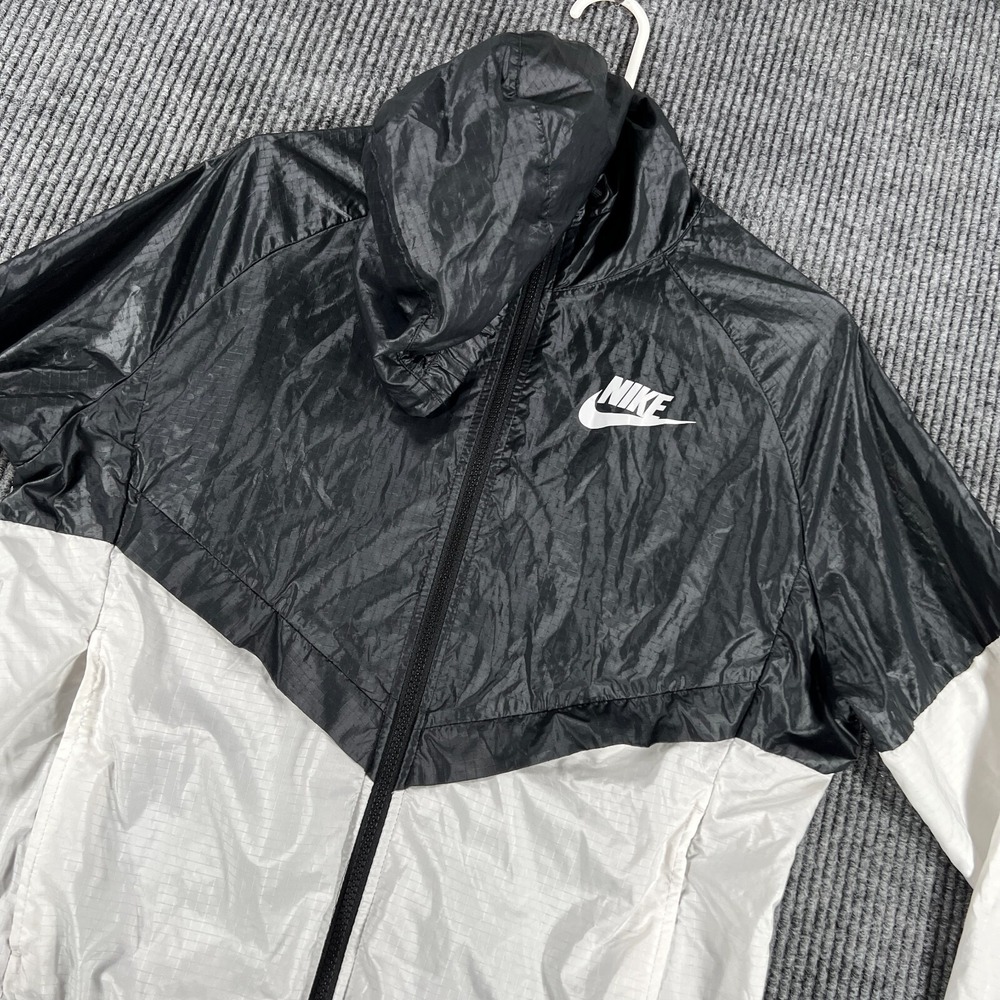Nike Windrunner Jacket Womens Medium Black White Long Sleeve Full Zip Hooded